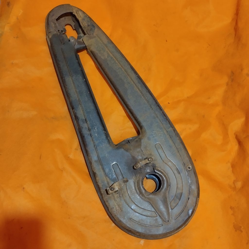 Kateng tutup rantai njendol lawas untuk sepeda onthel tua Gazelle Fongers Simplex