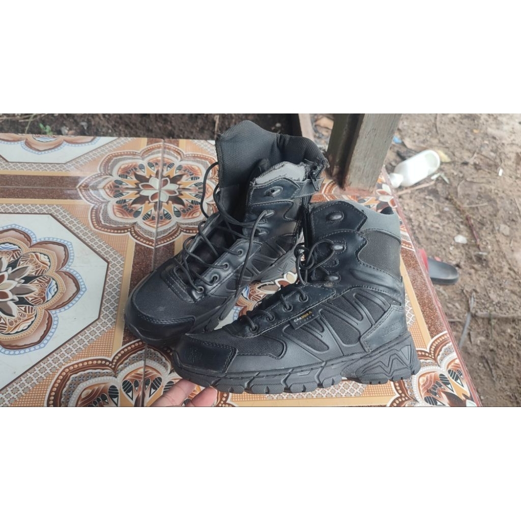sepatu boots second