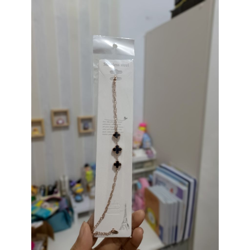 Gelang rantai van cleef titanium