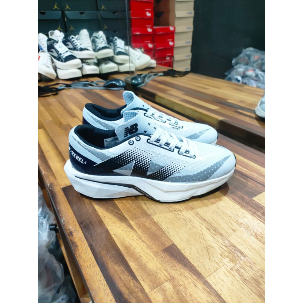 NB125 Reebel Sepatu Olahraga Running Outdoor Lari Unisex Pria Wanita