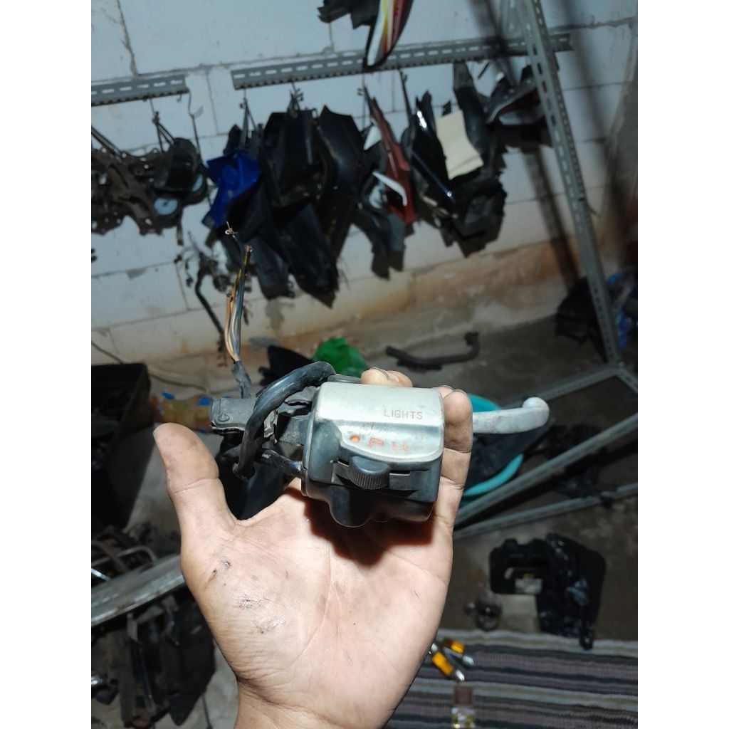 Holder saklar kanan honda gl 100 original