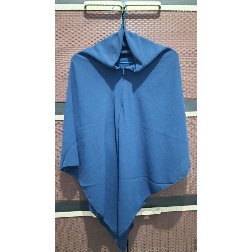 Preloved Khimar Segi Empat Zipper Ceruty Babydoll by Belvara Store / Khimar Segi Empat Instant / Hij