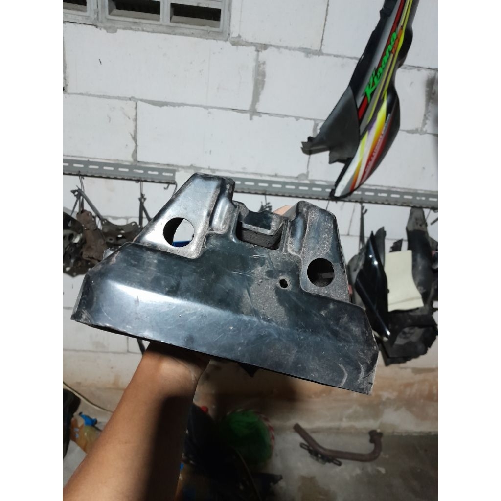 Batok lampu depan honda GL MAX original