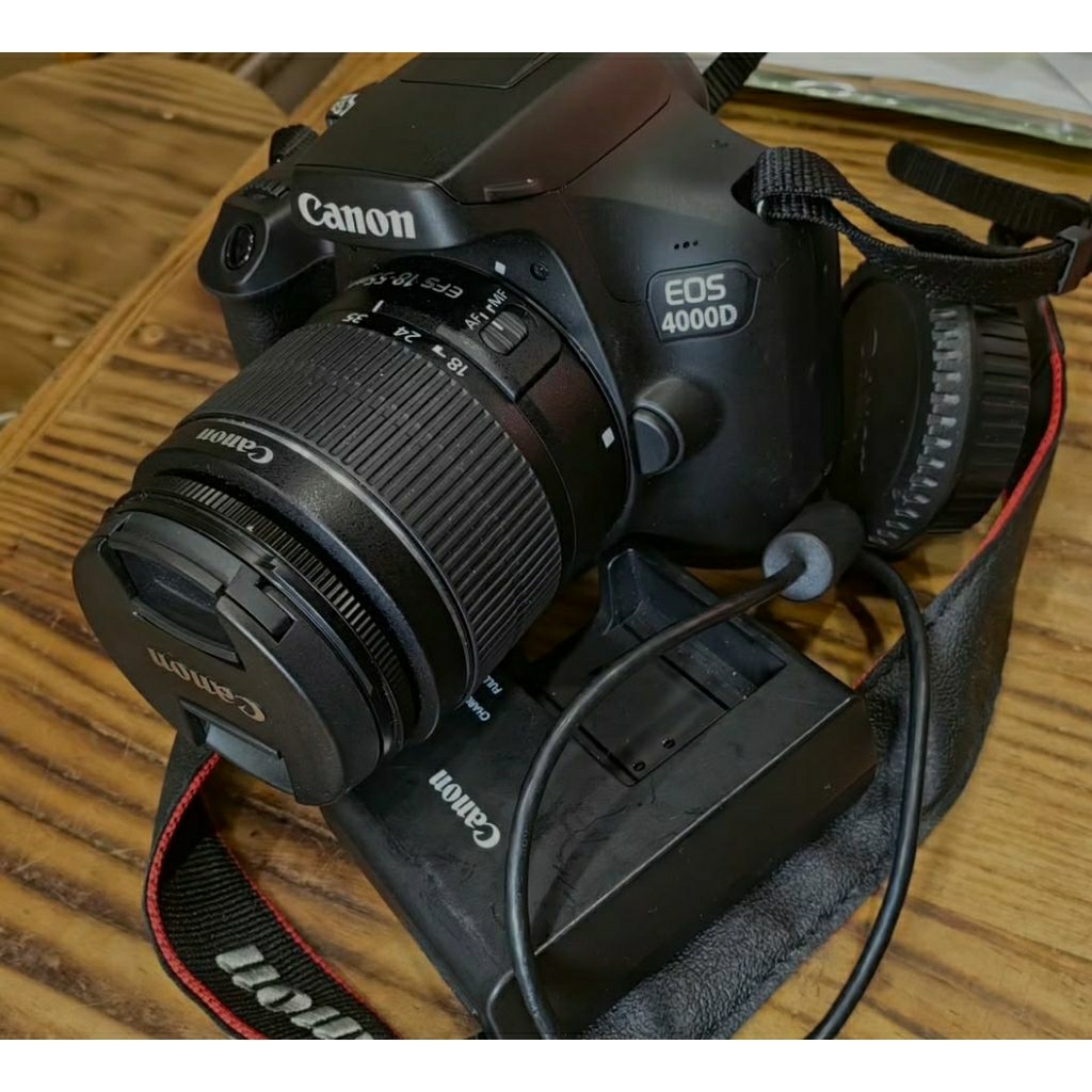 Canon EOS 4000D