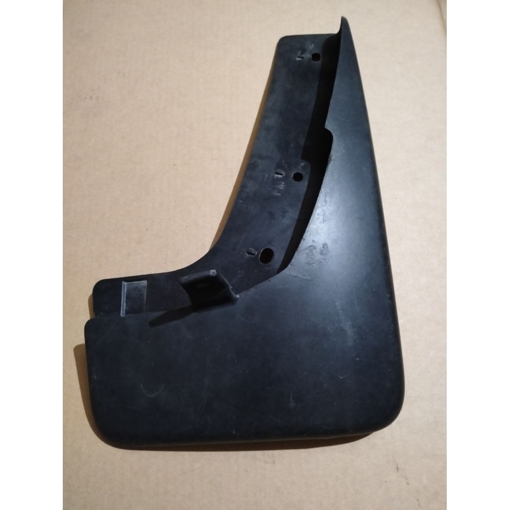 Mudguard Belakang Nissan Xtrail T31 2008 - 2012  Original