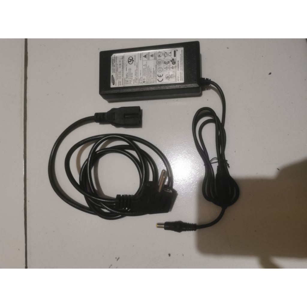 adaptor ac to dc 12v 5a