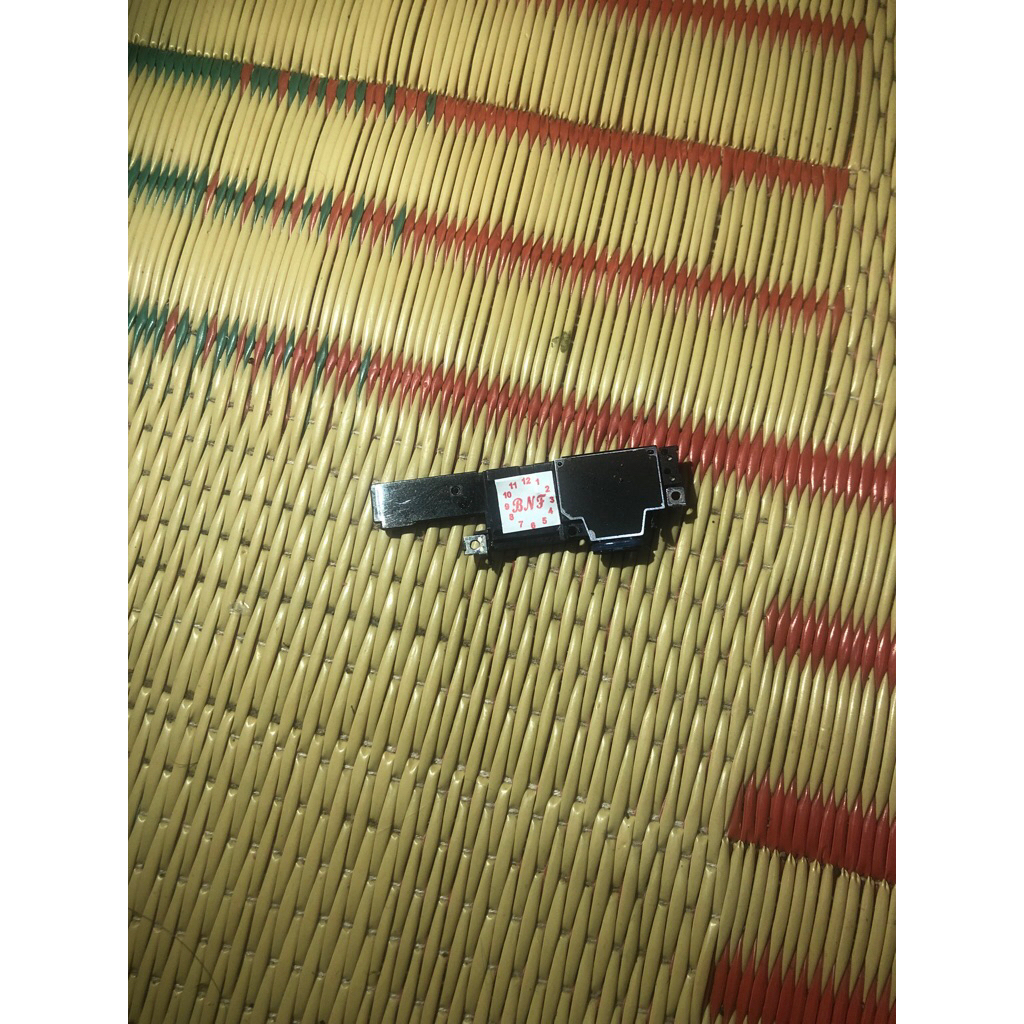 Speaker bawah Sony Xperia XZ3