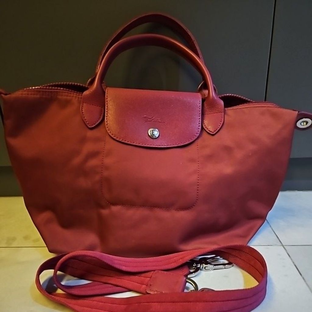 Preloved LC Neo Fuschia Medium bag