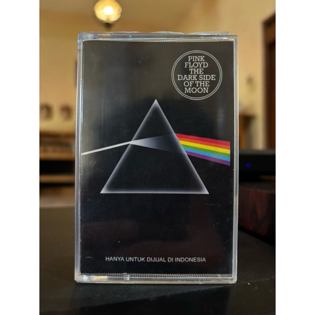Kaset Pita Pink Floyd The Dark Side Of The Moon