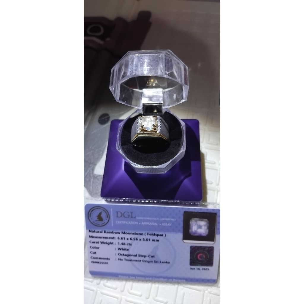natural rainbow moonstone