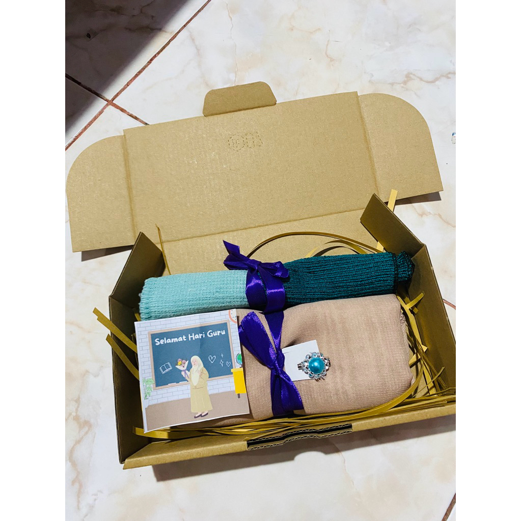 Hari Guru | Kado Guru Hijab | Hampers Hari Guru | Hari Ibu | Hampers Hijab Bros | Kado Murah |