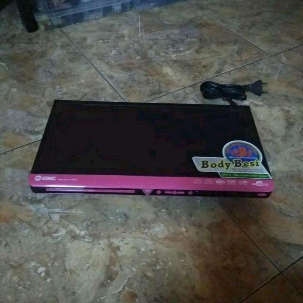 dijual DVD VCD CD PLAYER merk GMC USB NORMAL MIC NORMAL TIDAK ADA REMOT siap kirim
