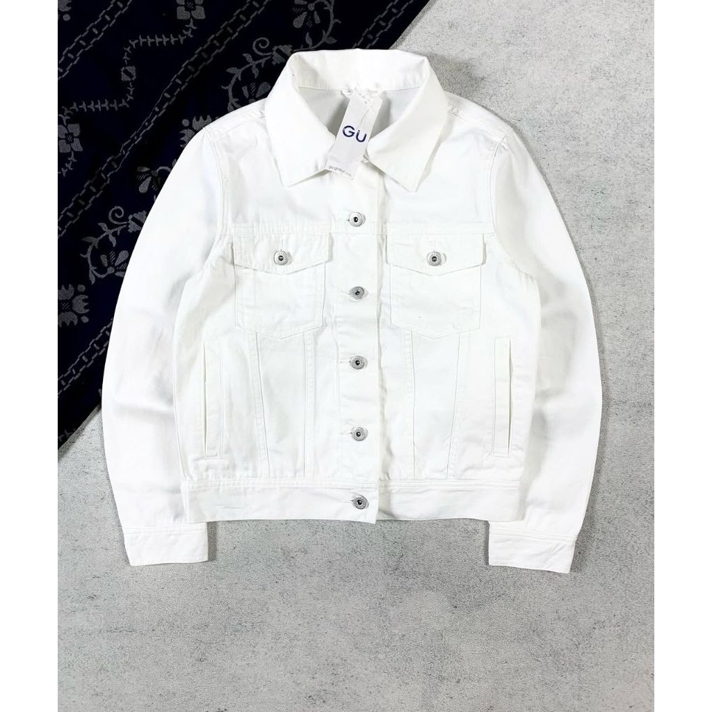 jacket uniqlo tebal putih crop White GU trucker