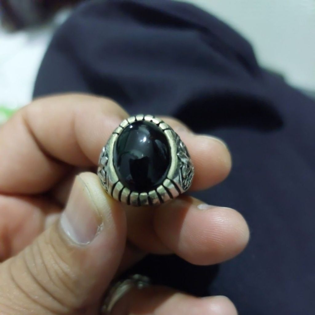 cincin akik yaman combong