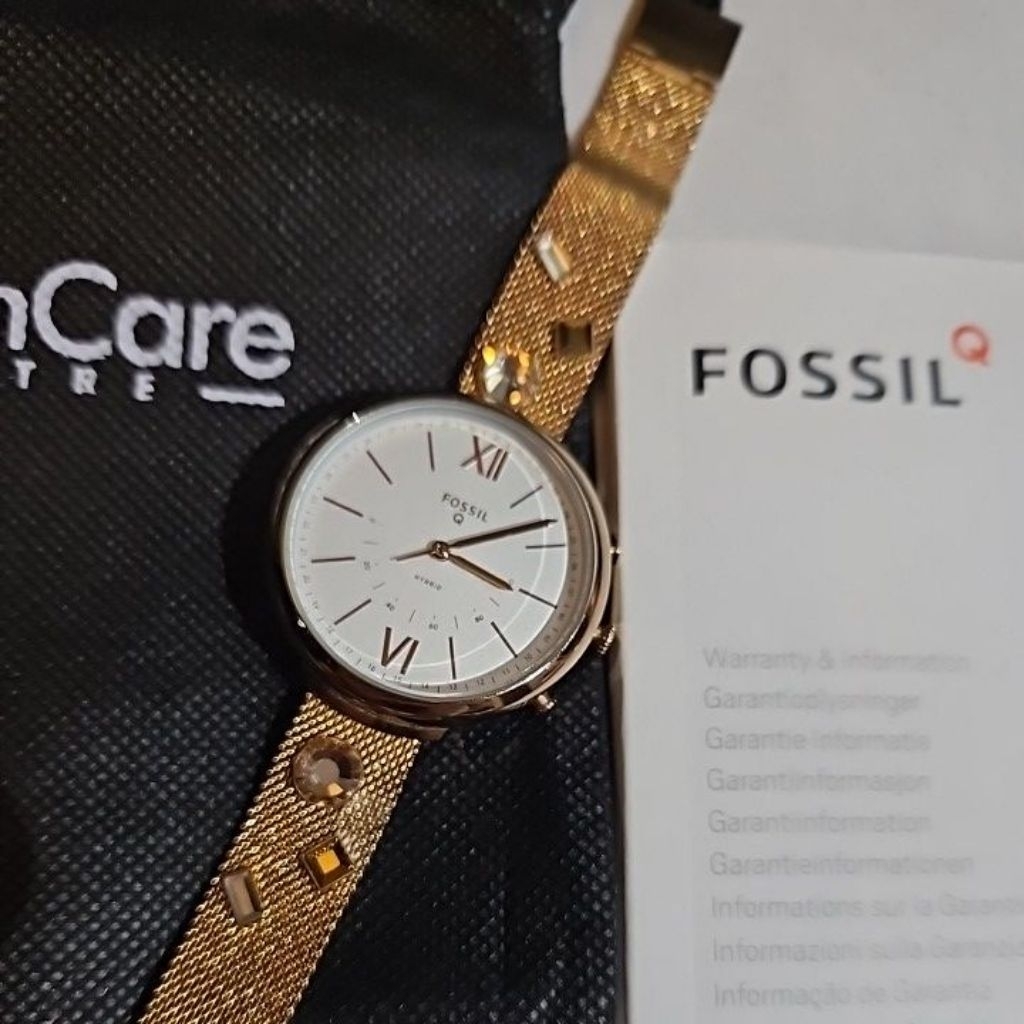 Preloved Fossil Q Hybrid watch