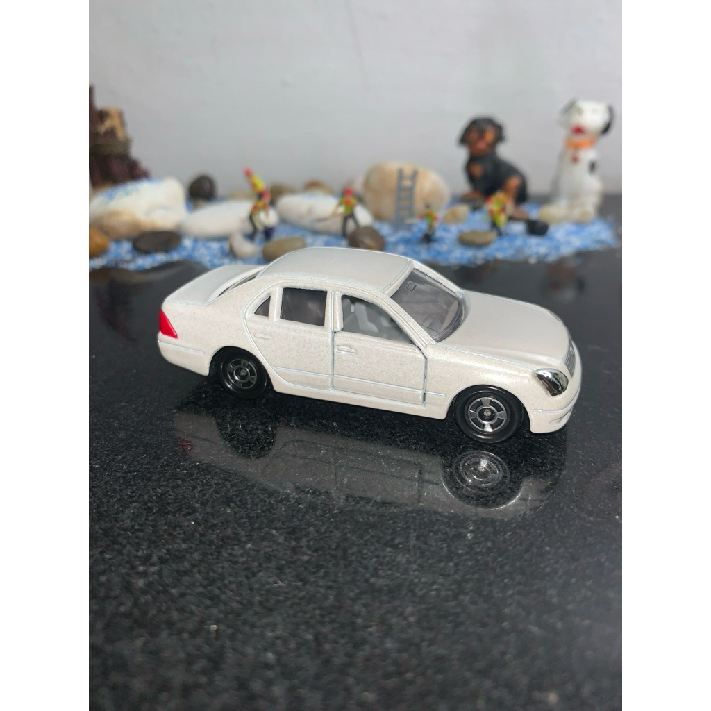 TOMICA_TOYOTA_CELSIOR