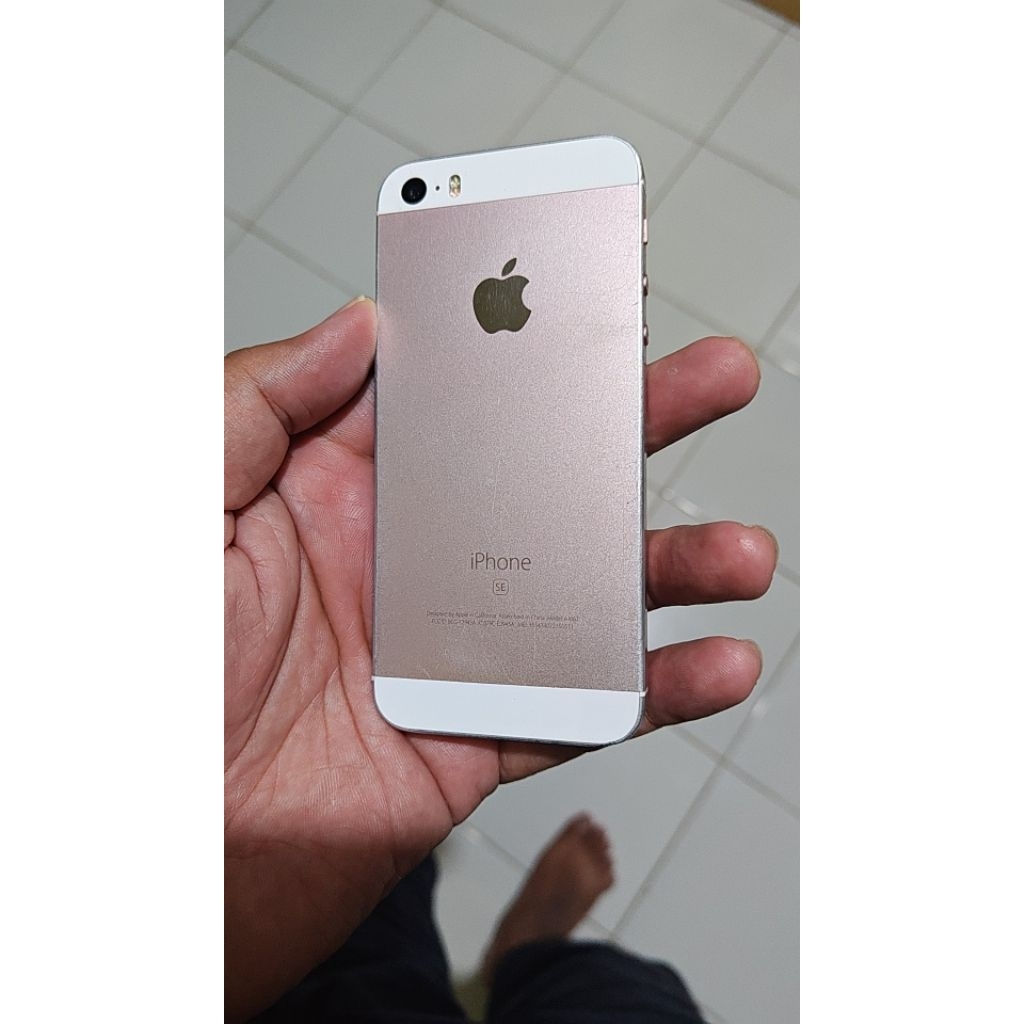 iPhone 64 GB SE 2016