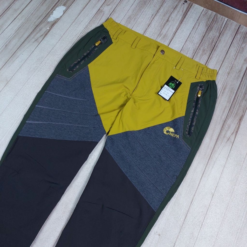 NEPA size 32-33 celana gunung outdoor second original