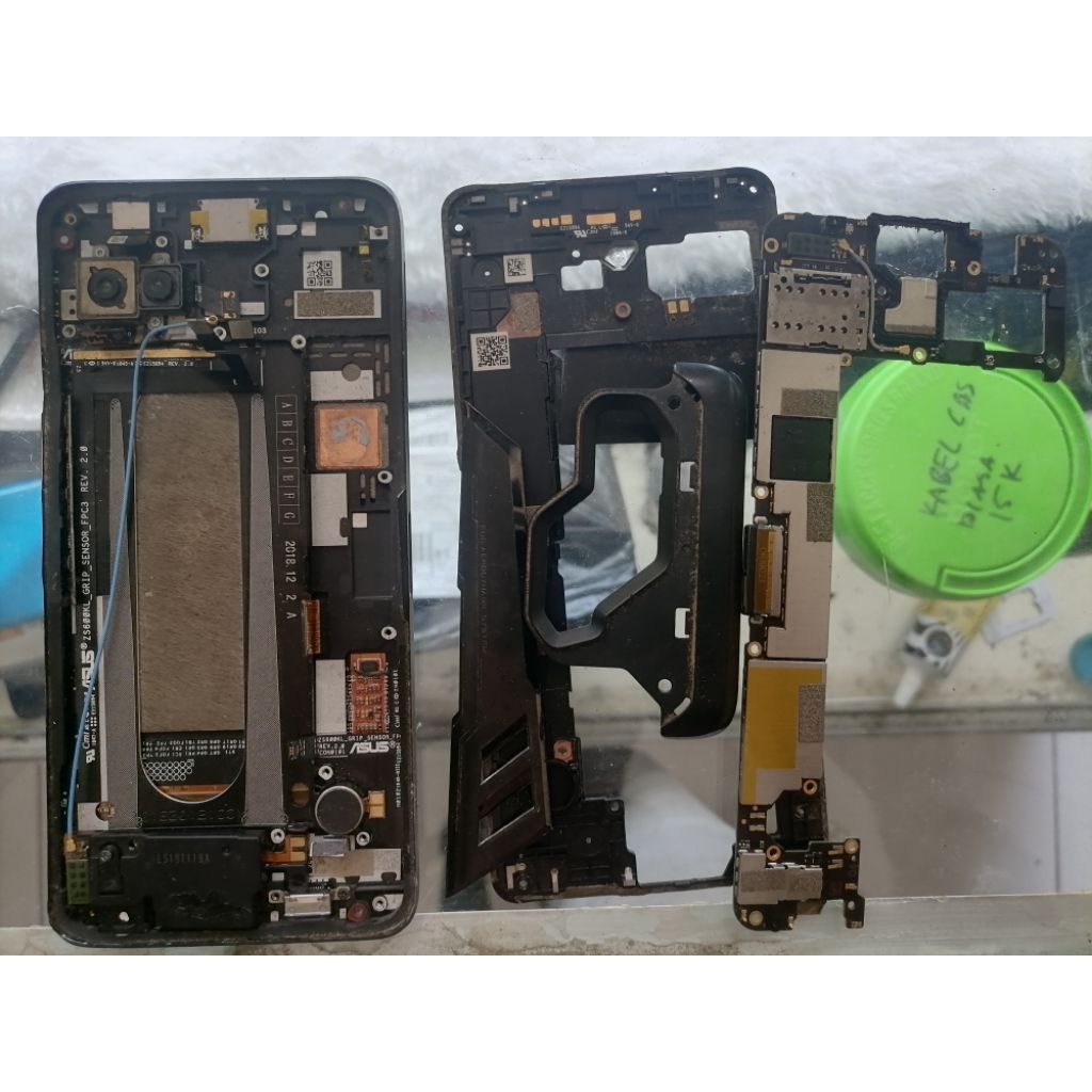 asus rog phone 1 rm 8/128  minus