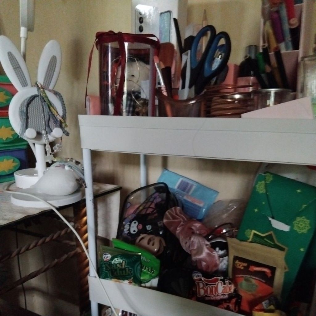 rak bedola warna putih