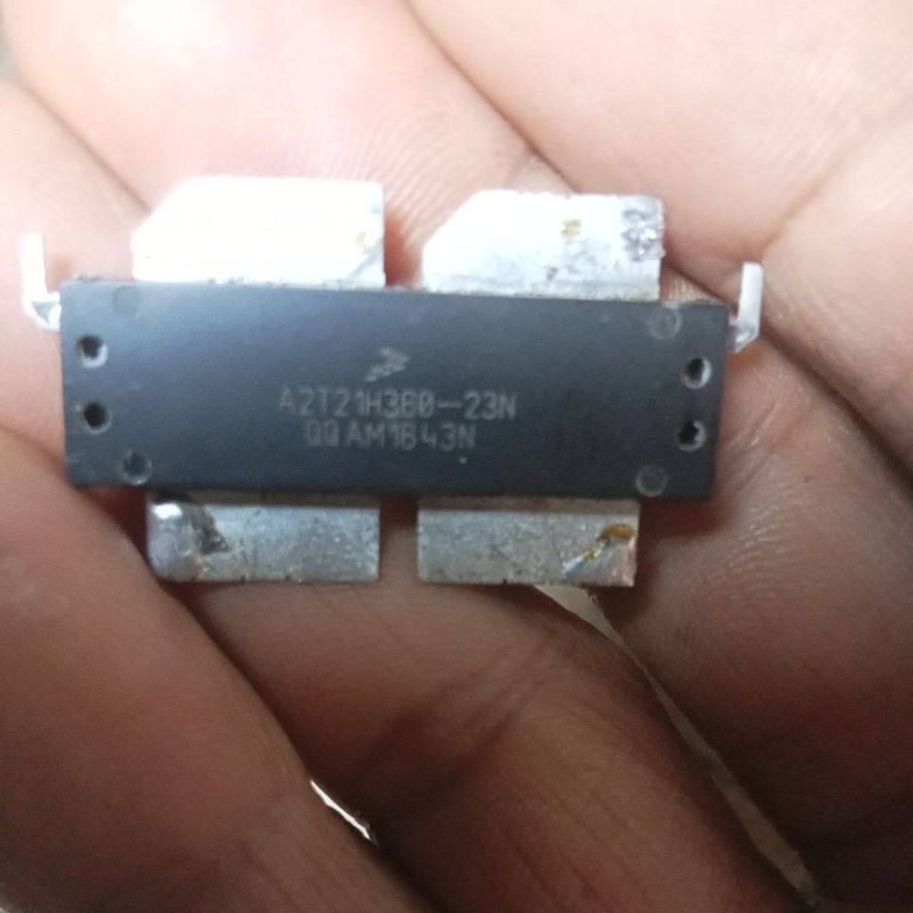 mosfet boster vhf A2T21H360-23N