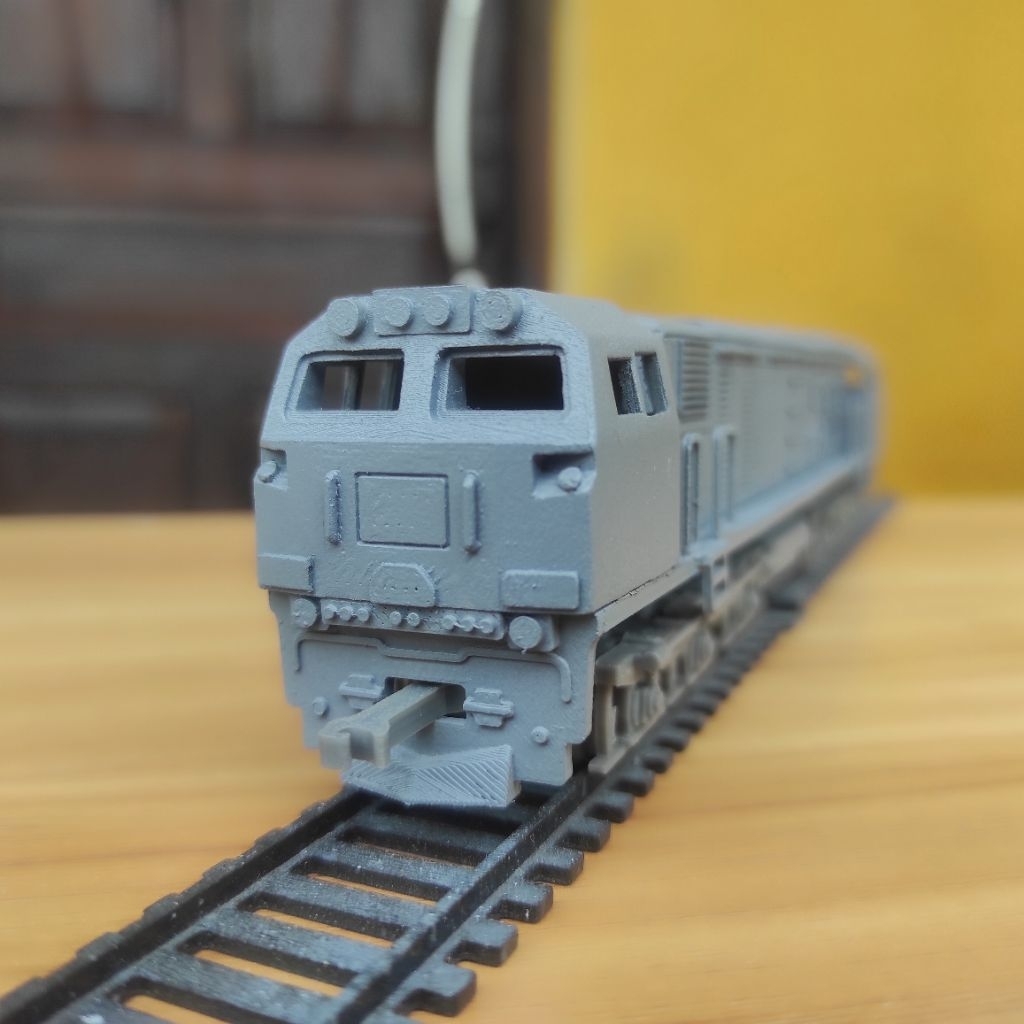 Miniatur kereta api lokomotif CC206 Unpaint