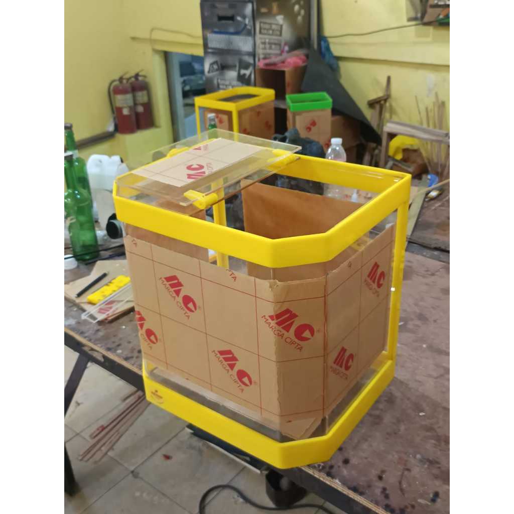 Tabung Es Akrilik Segienam 40x30 Tinggi 40 Liter Minuman Es Buah