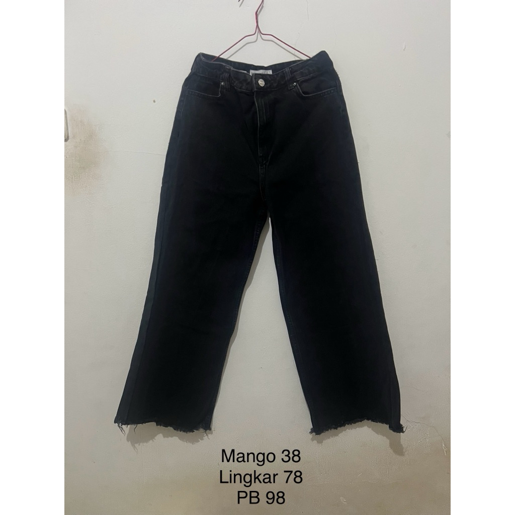 Mango MNG Jeans Hitam