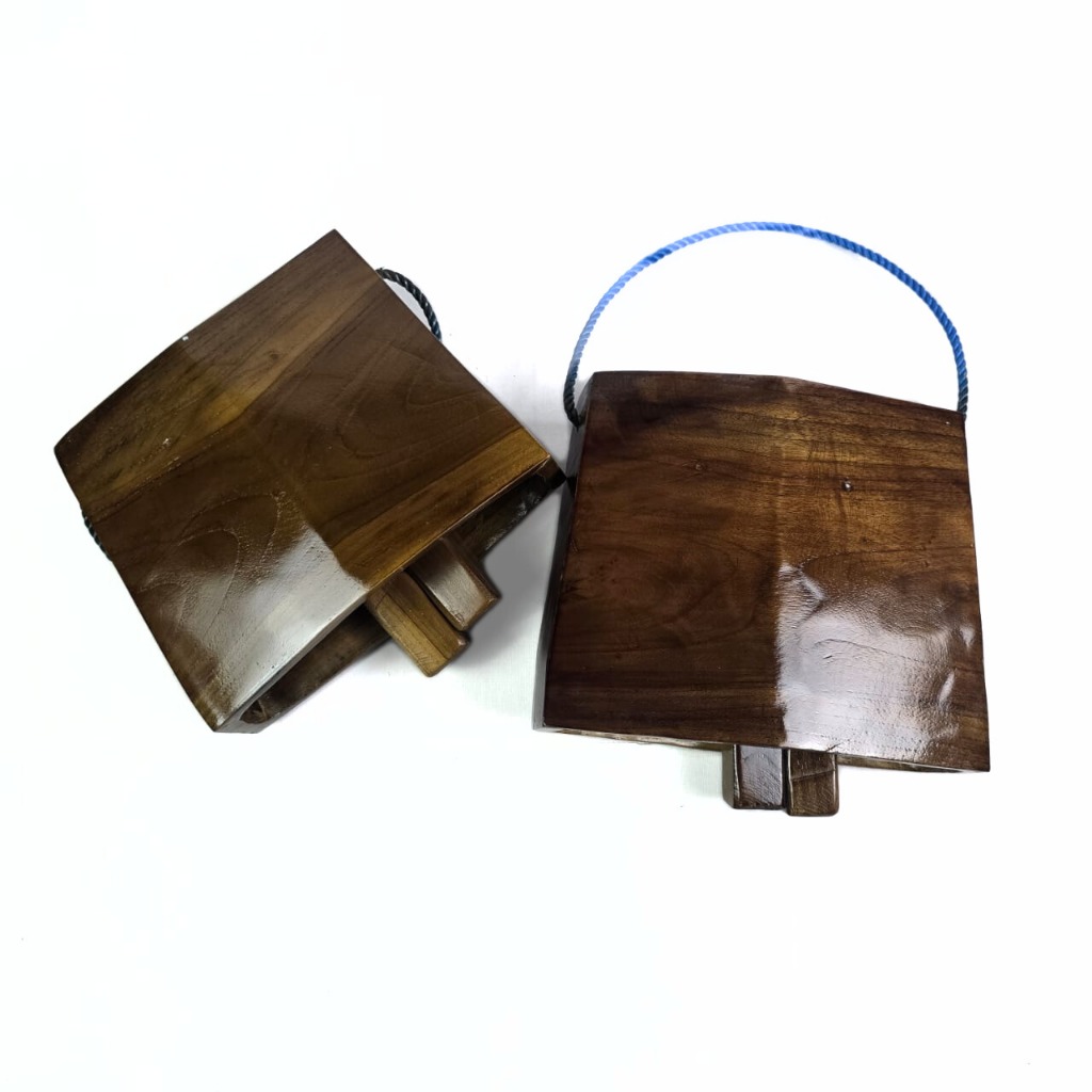 Klontong Sapi / Sepasang isi 2 /Kerajinan Kayu / Lonceng Sapi / Hiasan Kayu / Hiasan Rumah Kayu / Ka