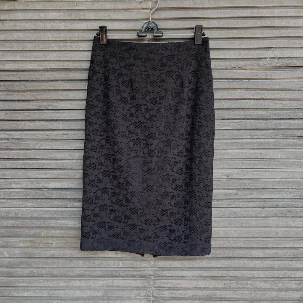 HOT52 - Rok Midi Brokat The Executive