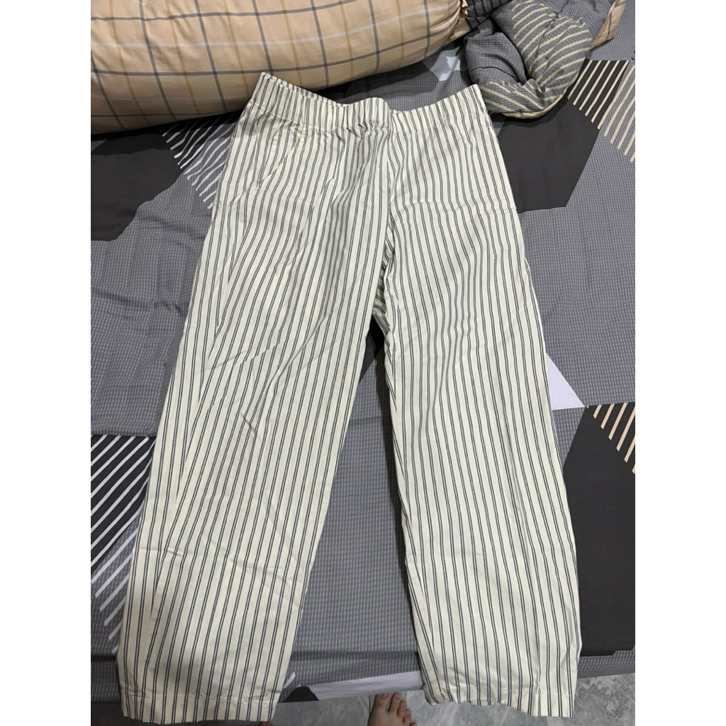 Preloved uniqlo pants