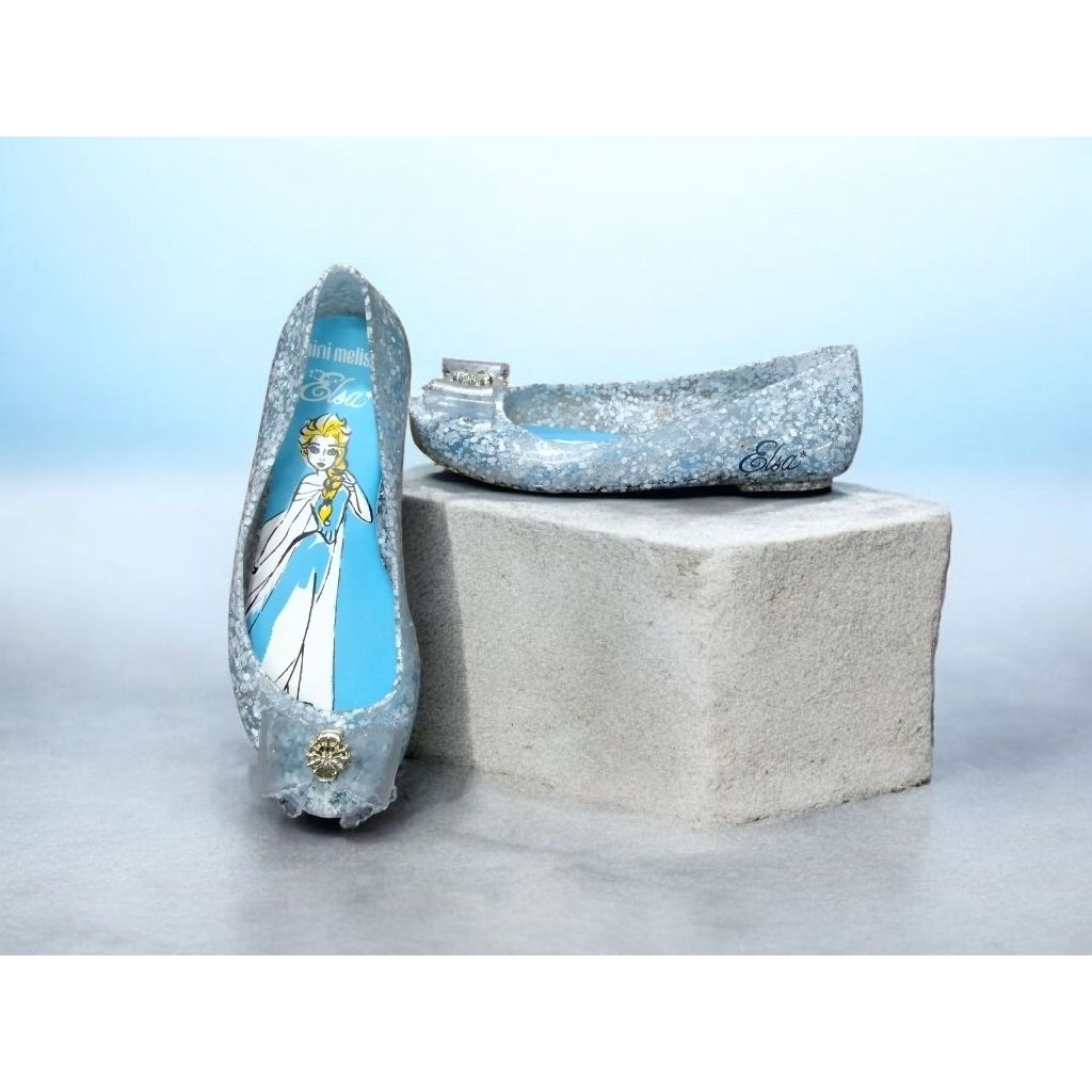 mini Melissa teen Frozen elsa