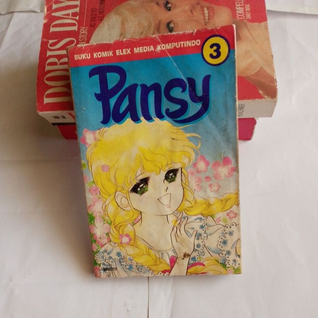 BUKU KOMIK PANSY