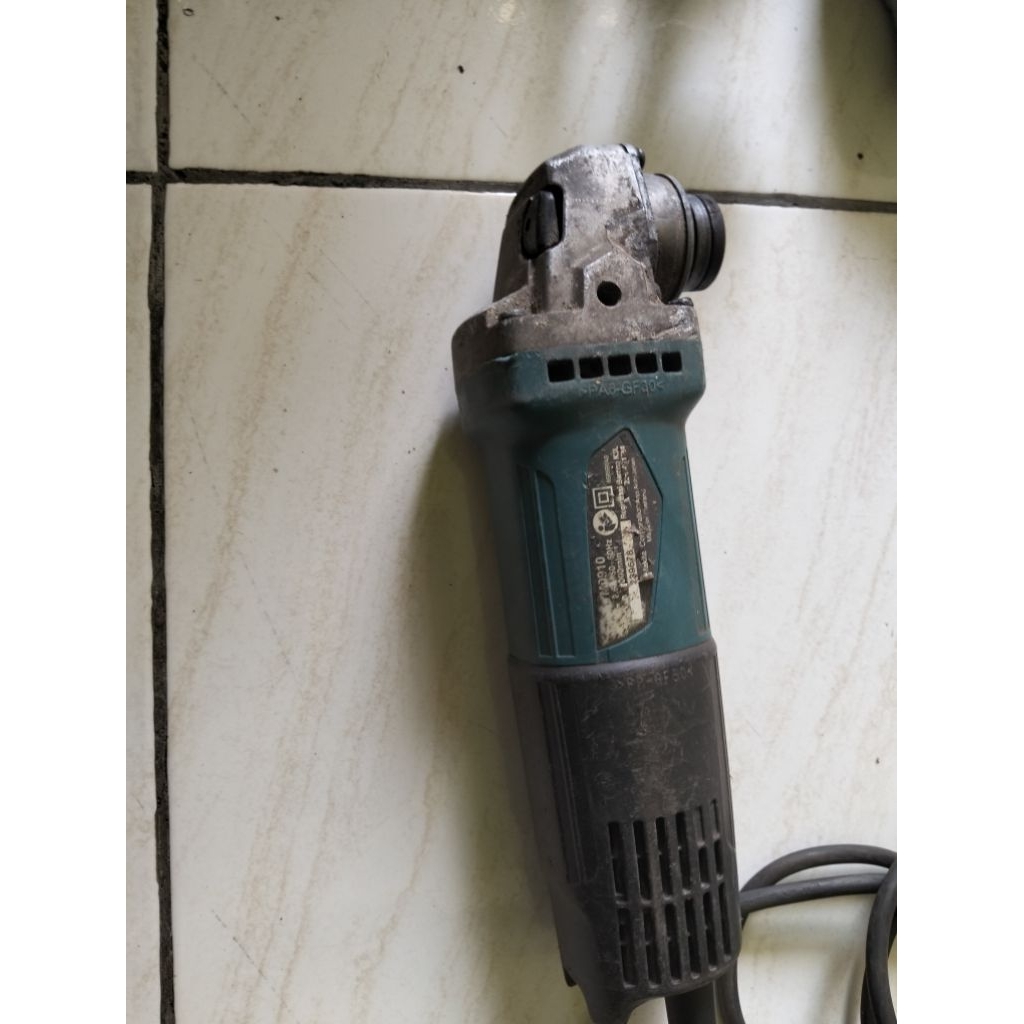 GERINDA MAKITA M0910 KONDISI BEKAS SIAP PAKAI KERJA