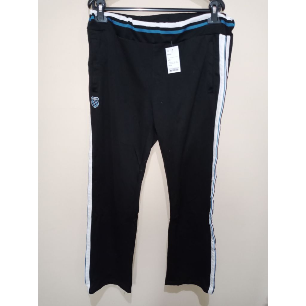 CELANA TRAINING PRELOVED