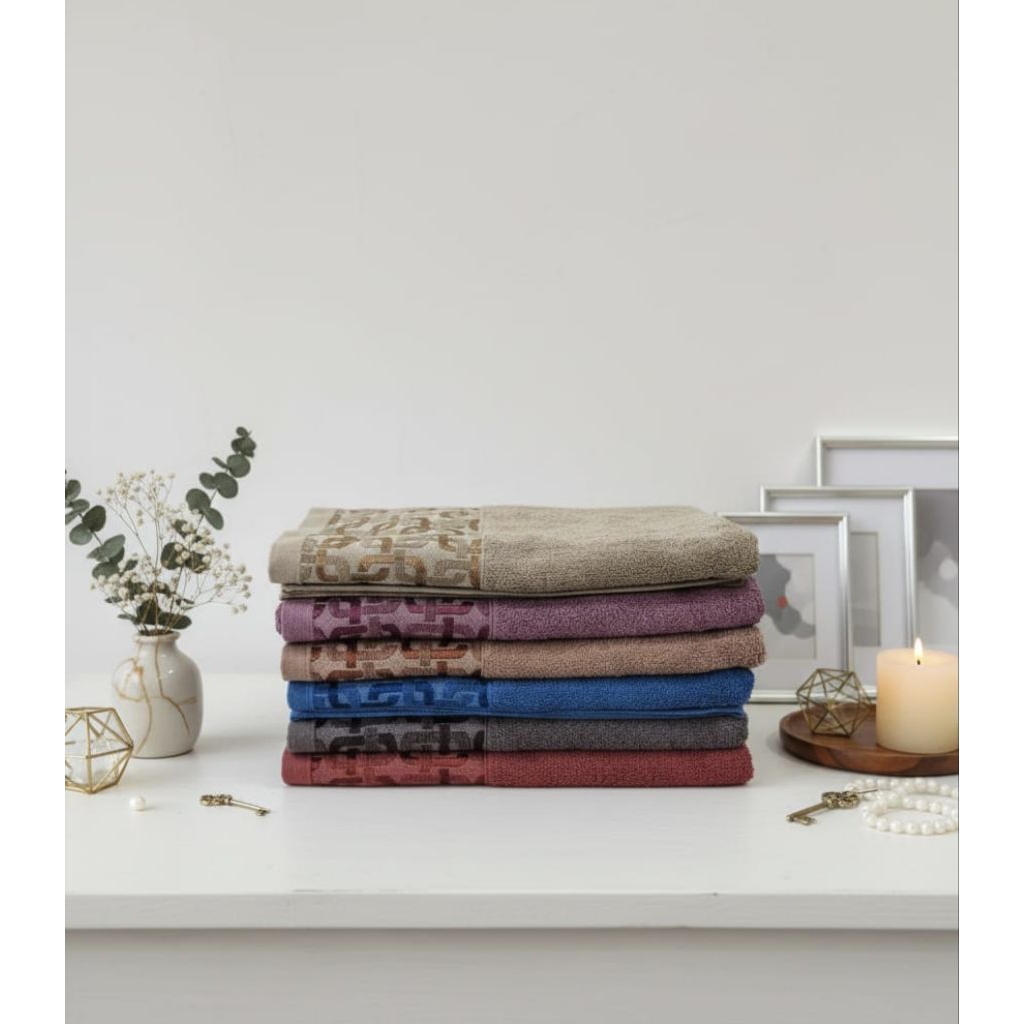 HANDUK DEWASA TERRY TOWEL MOTIF KOTAK ABSTRAK