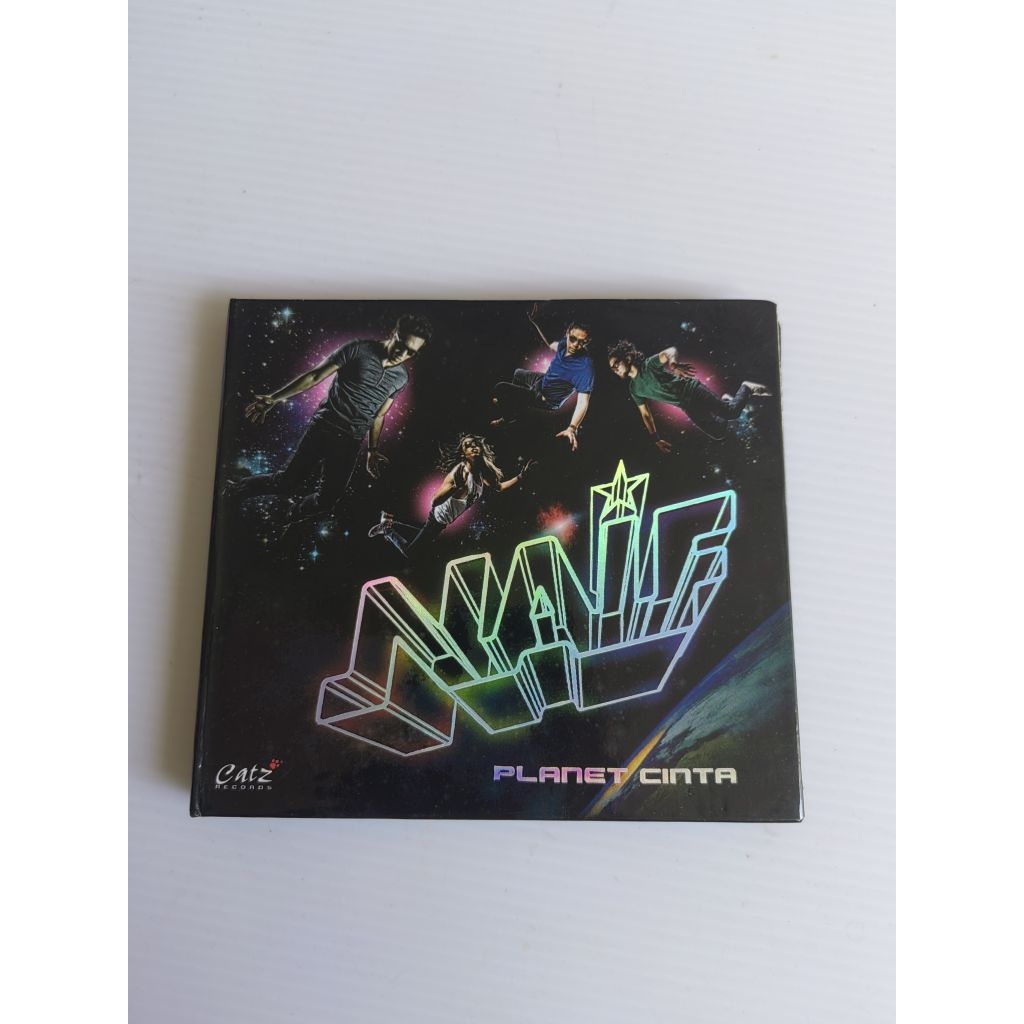 cd naif planet cinta