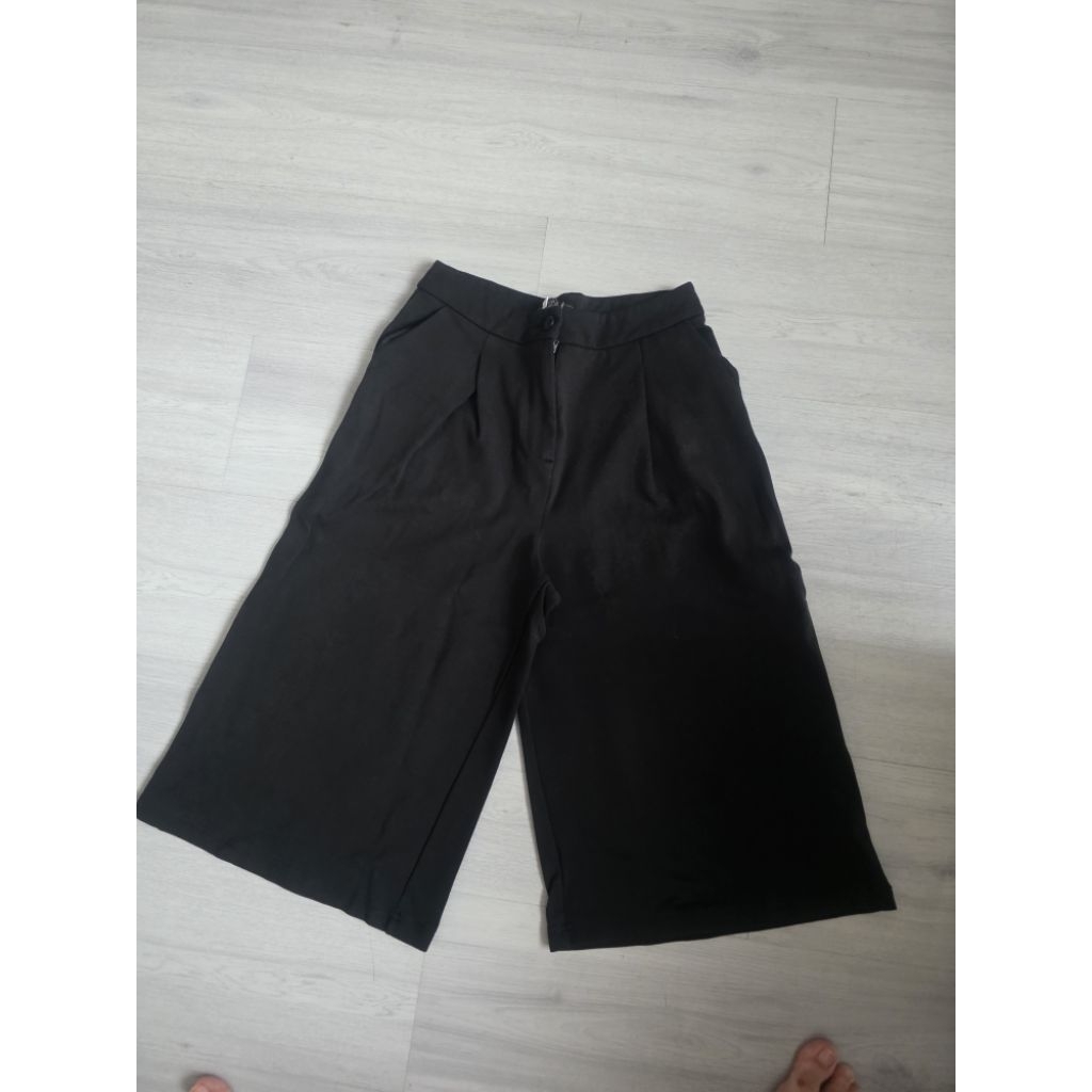 celana hitam wanita iora uk 8 [preloved]