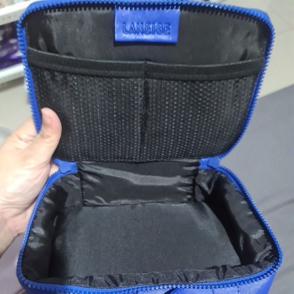Tas Make Up Laneige Blue
