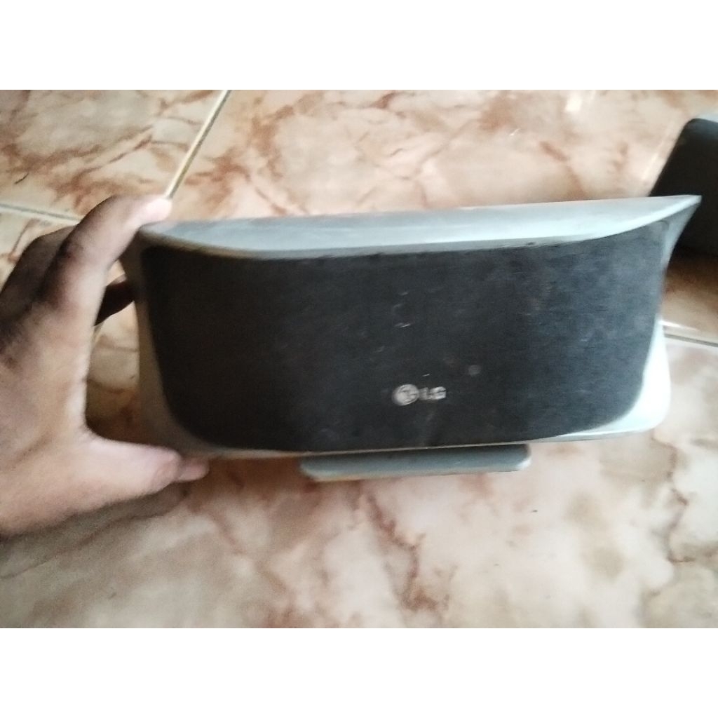 speaker center Philips Dan LG perbiji tinggal LG