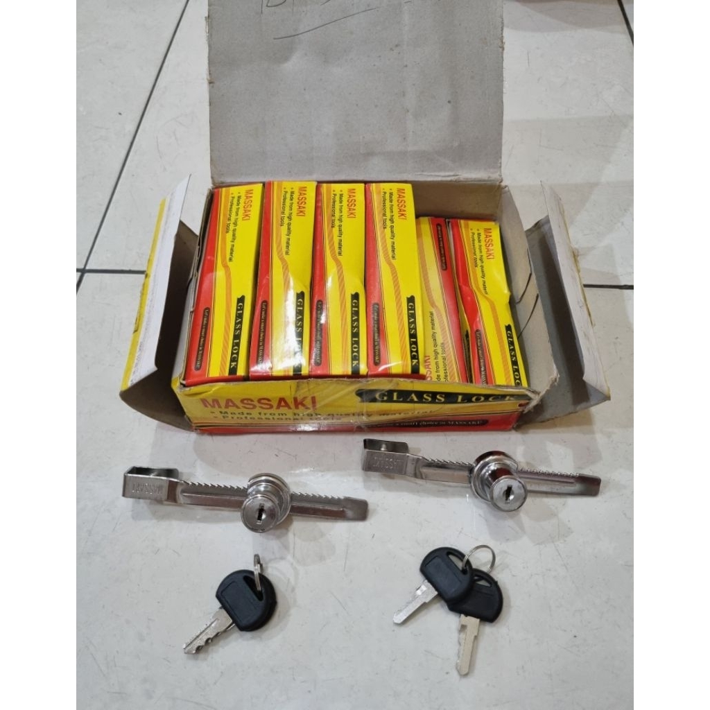 Kunci Kaca Geser / Steling Etalase