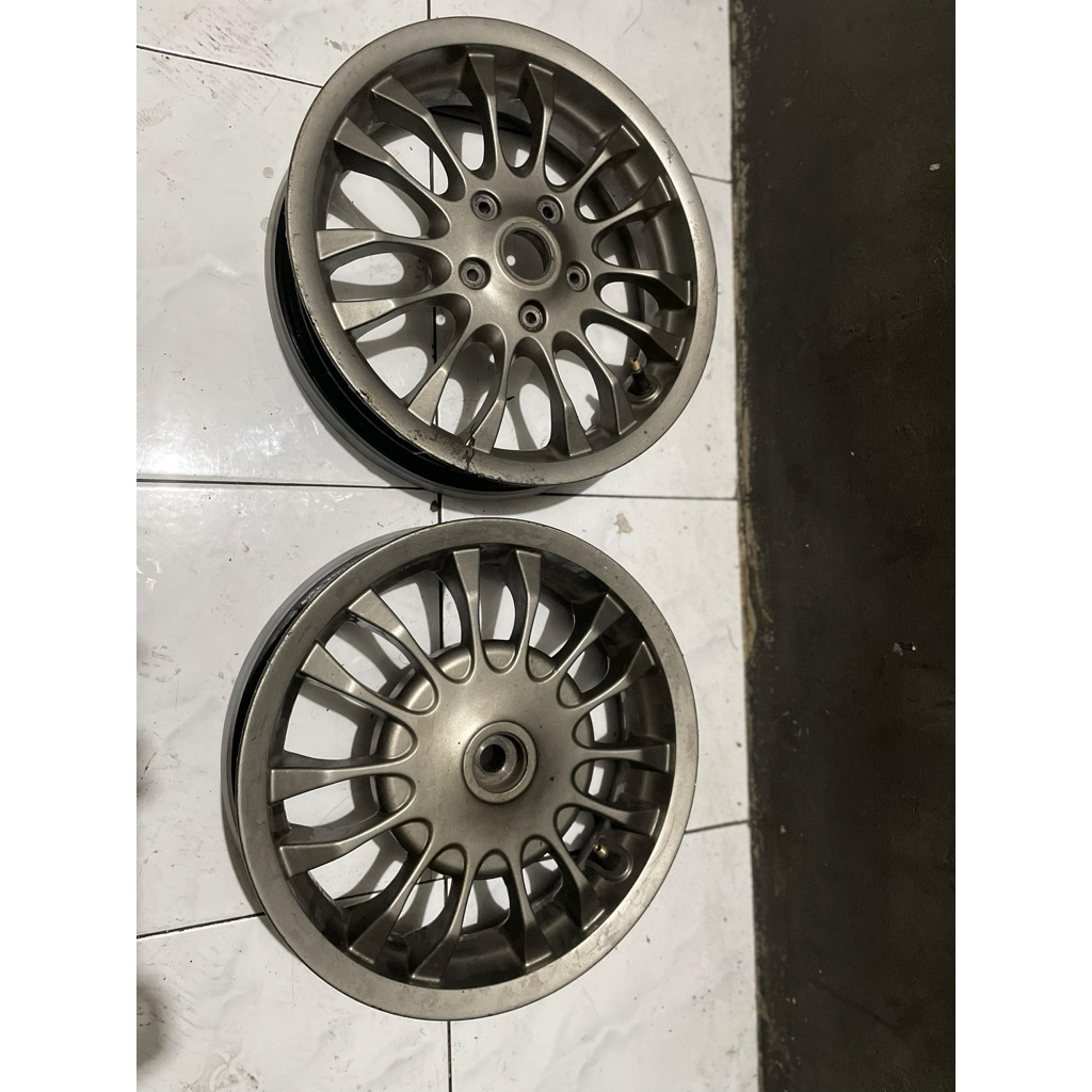VELG VESPA R12 SECOND VESPA MATIC VESPA SPRINT PRIMAVERA LX S UPSIZE