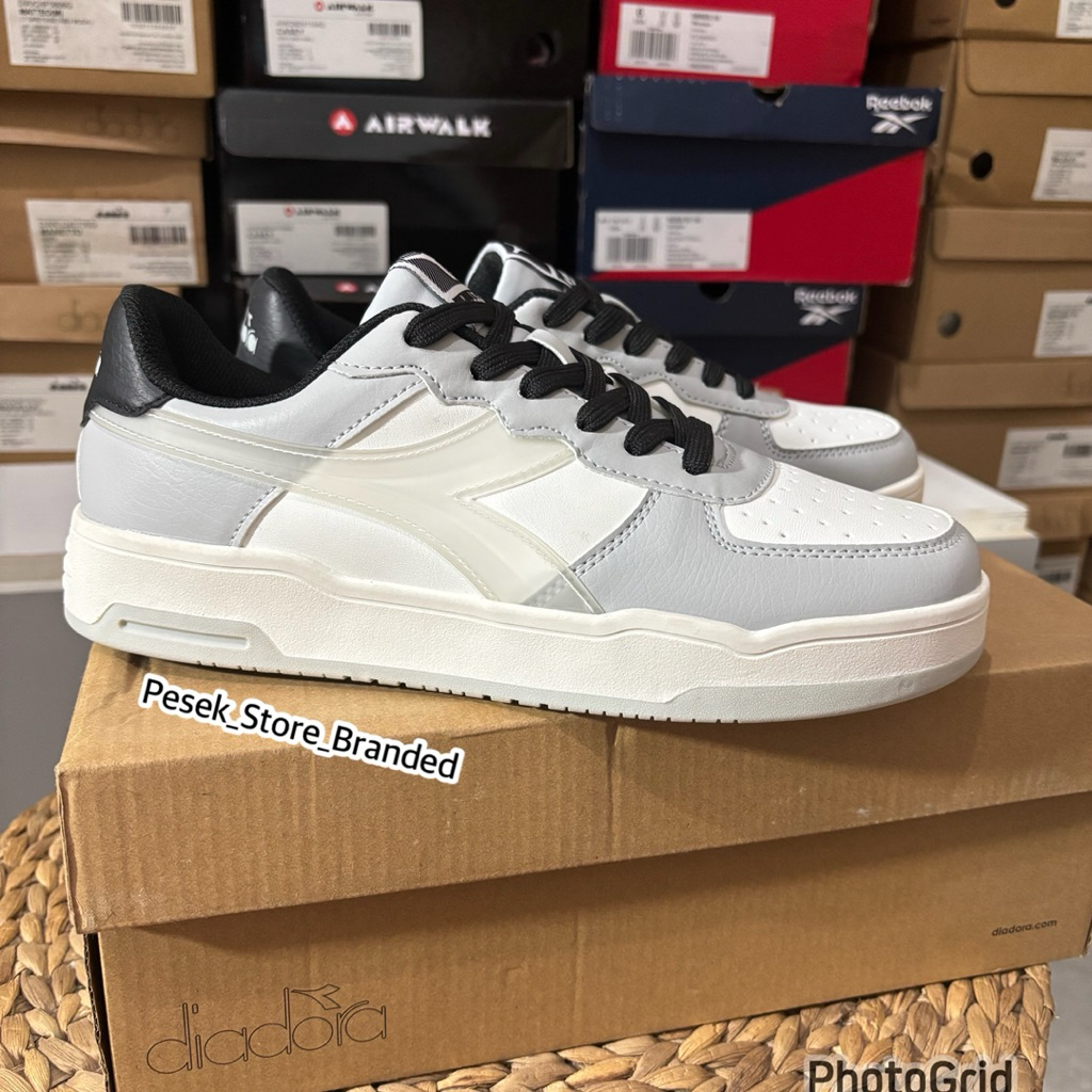 Sepatu Diadora Mckenzie (M) Putih abu Original size 40,43 saja