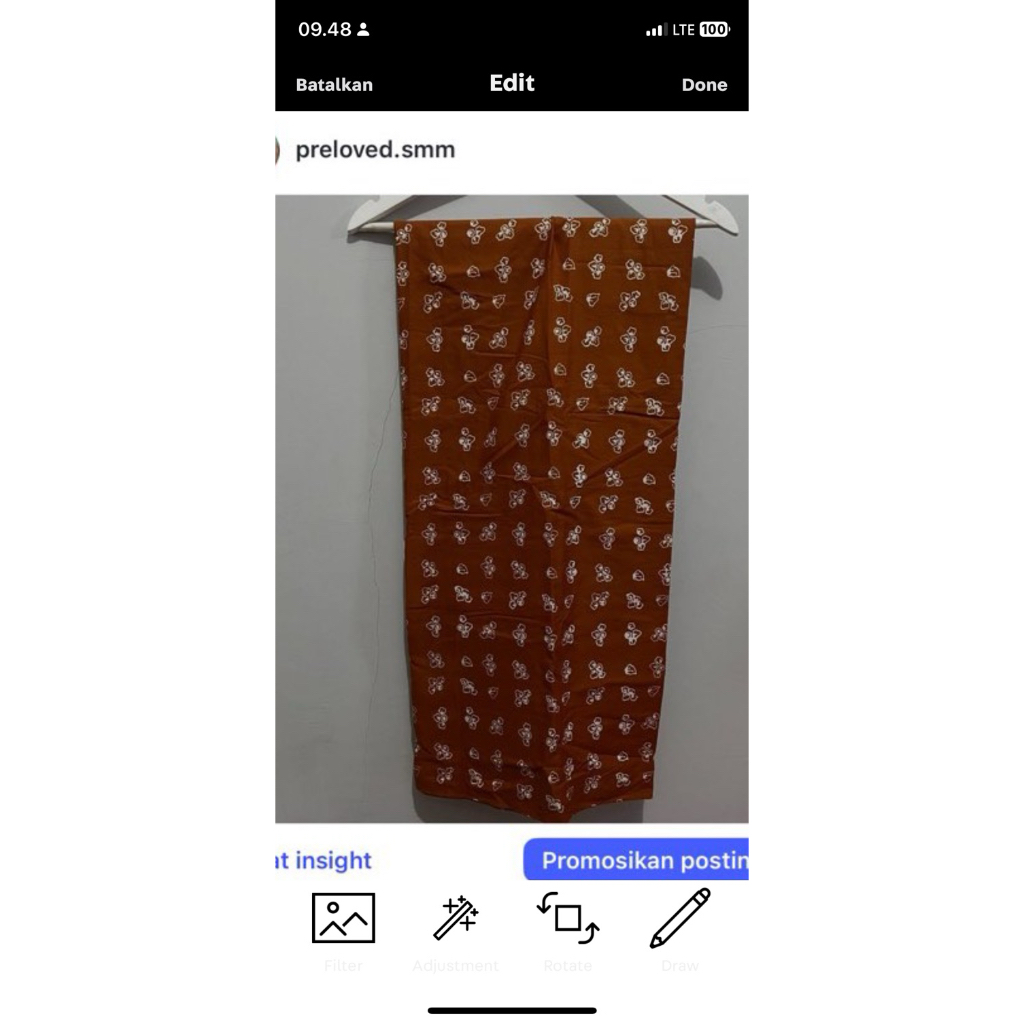 Rok lilit sejauh mata memandang