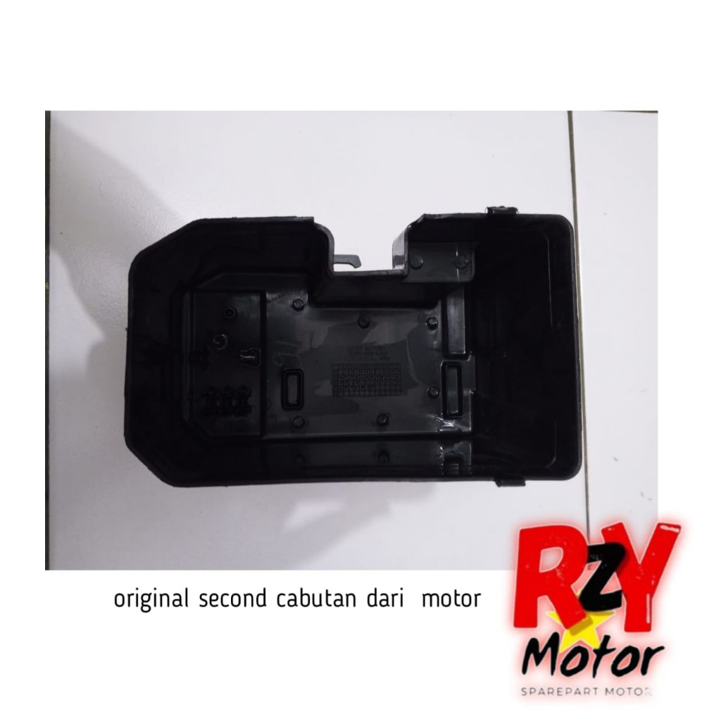 cover tutup aki dalam cover batre dalam honda vario150 old vario150 new original