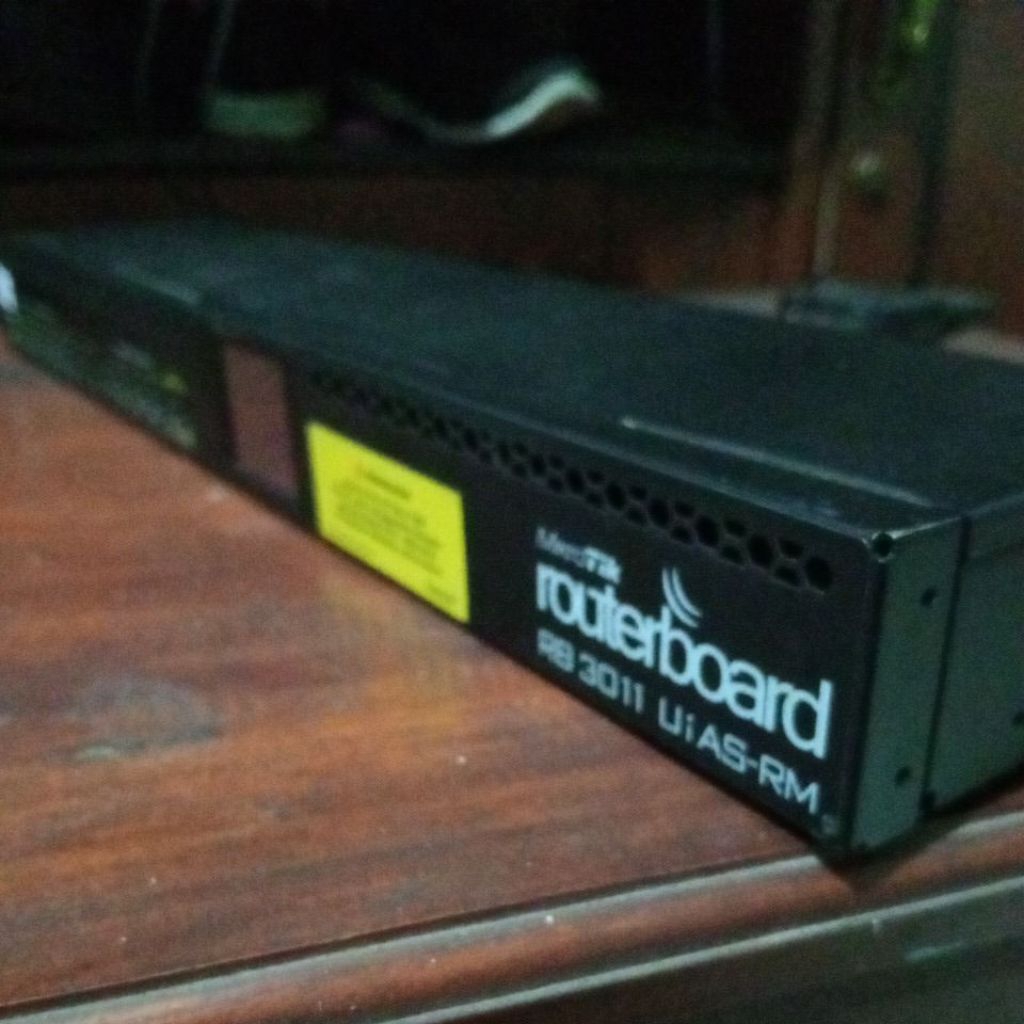 mikrotik rb3011uias-rm