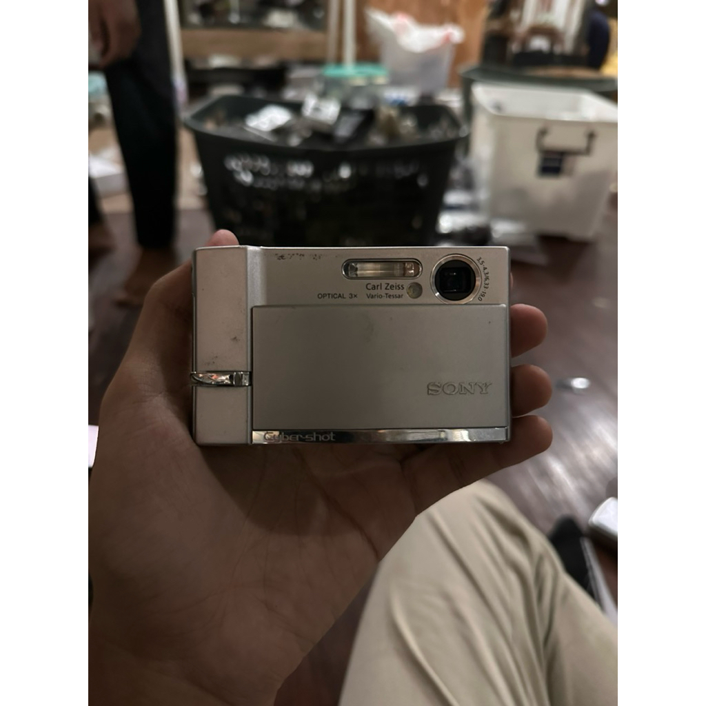 SONY CYBER-SHOT DSC-T50