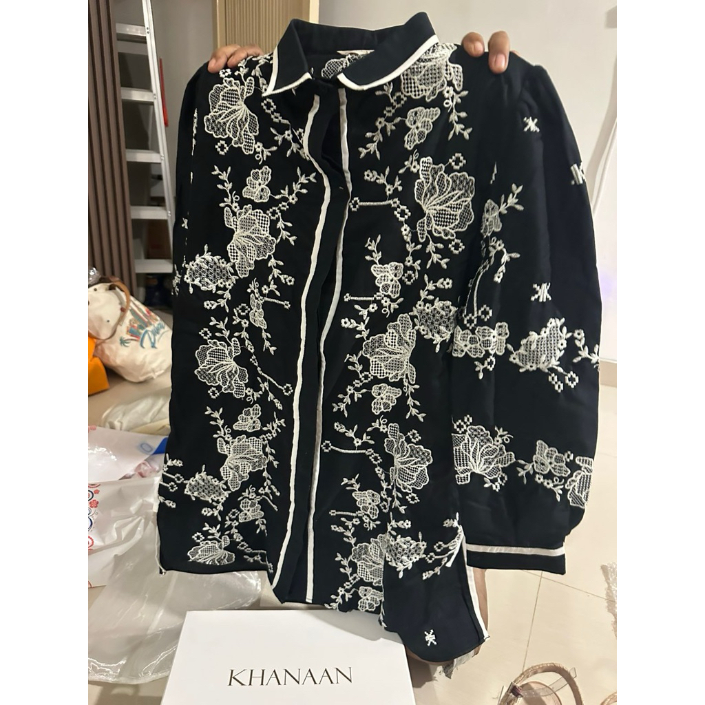 preloved khanaan size S