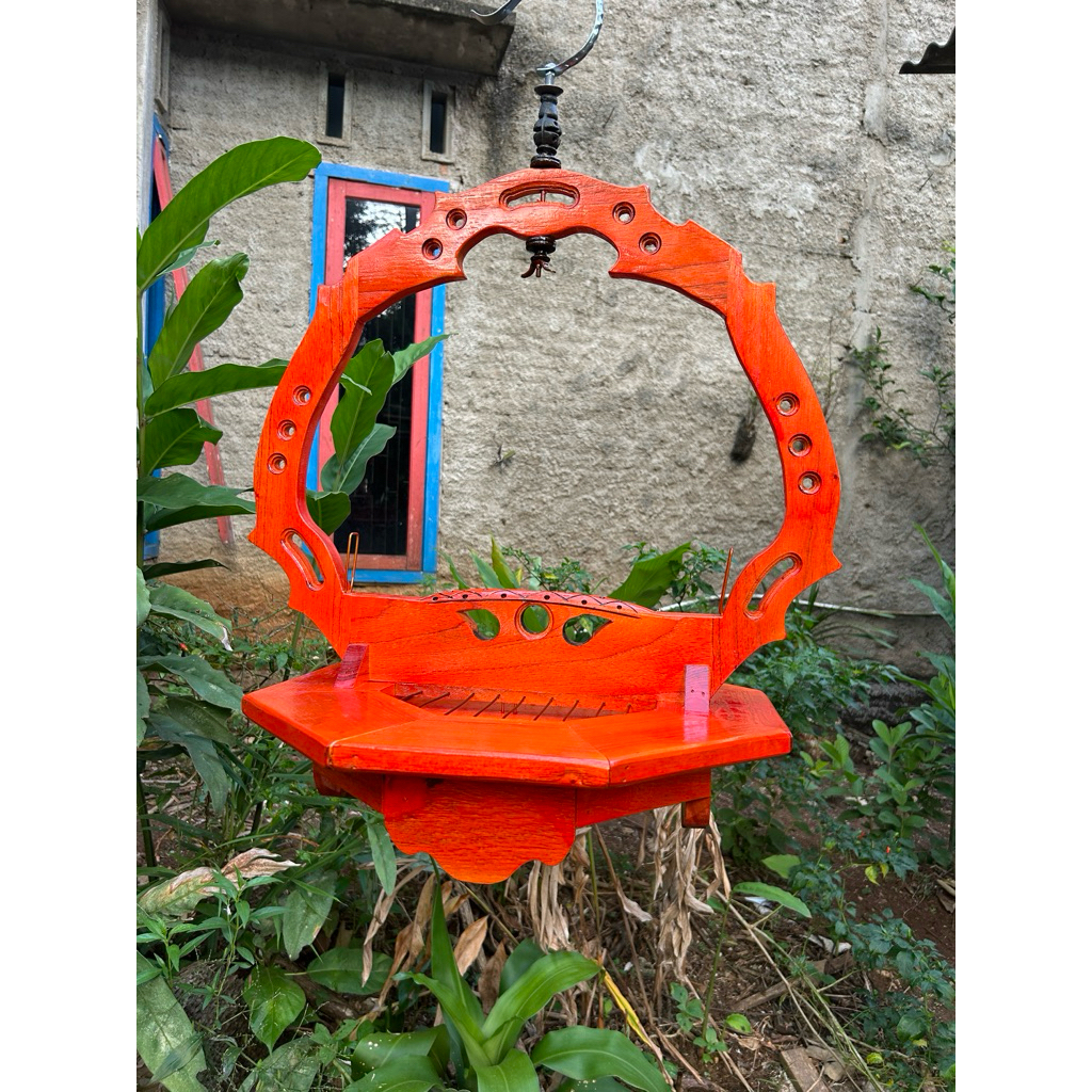 SANGKAR LAYANG TEKUKUR