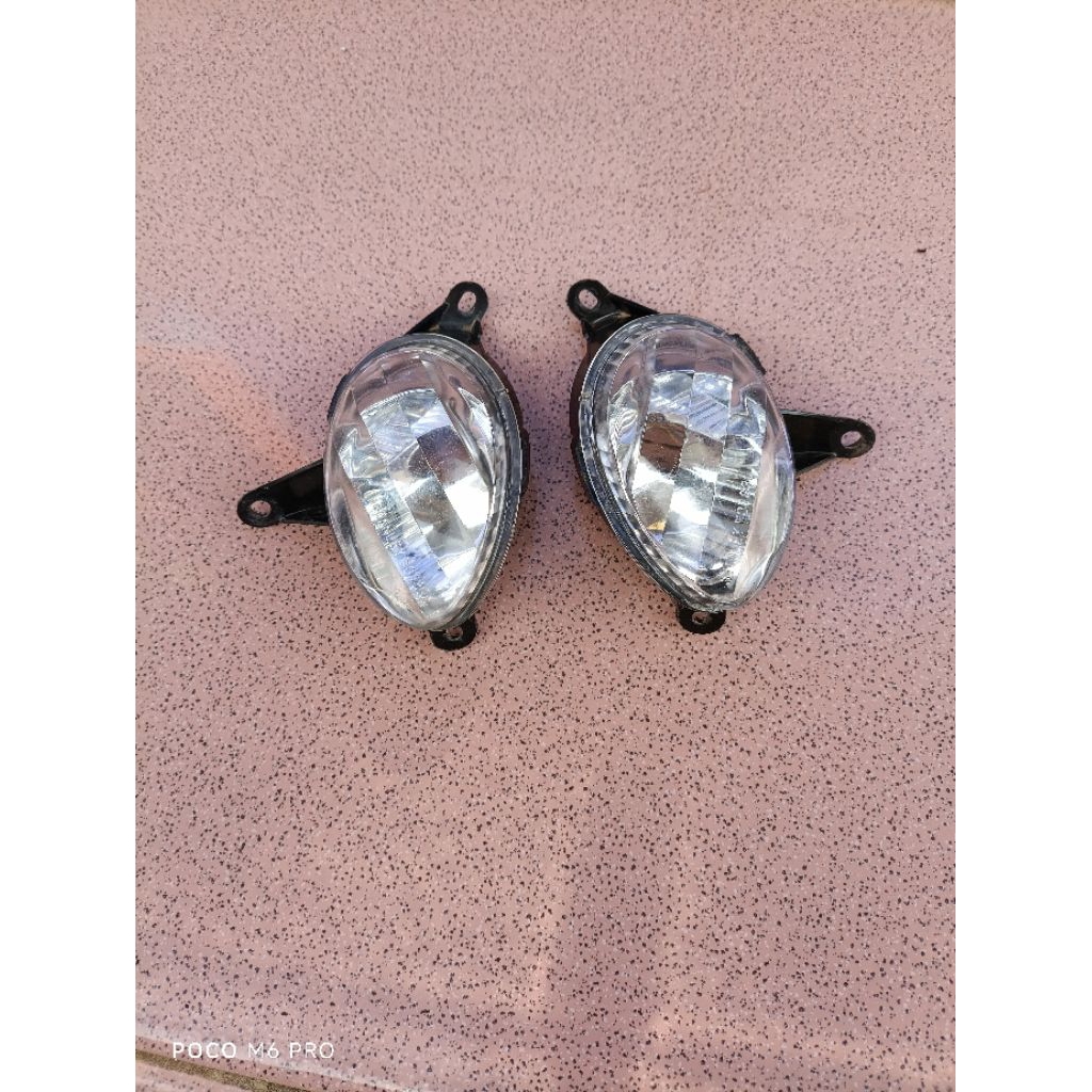 lampu sen depan Yamaha fino karbu.
